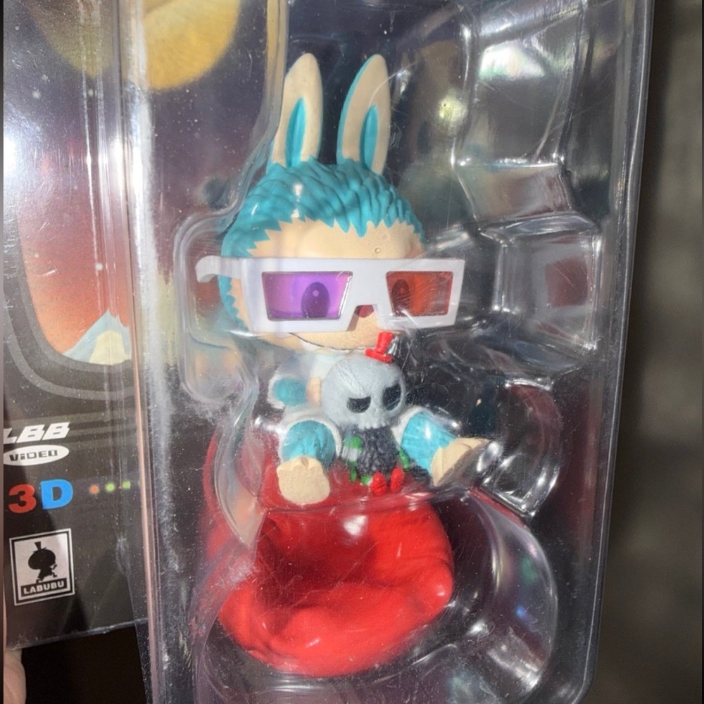 RARE TV Labubu POP MART x How2Work The Monsters Hang Card - Picture 3 of 5